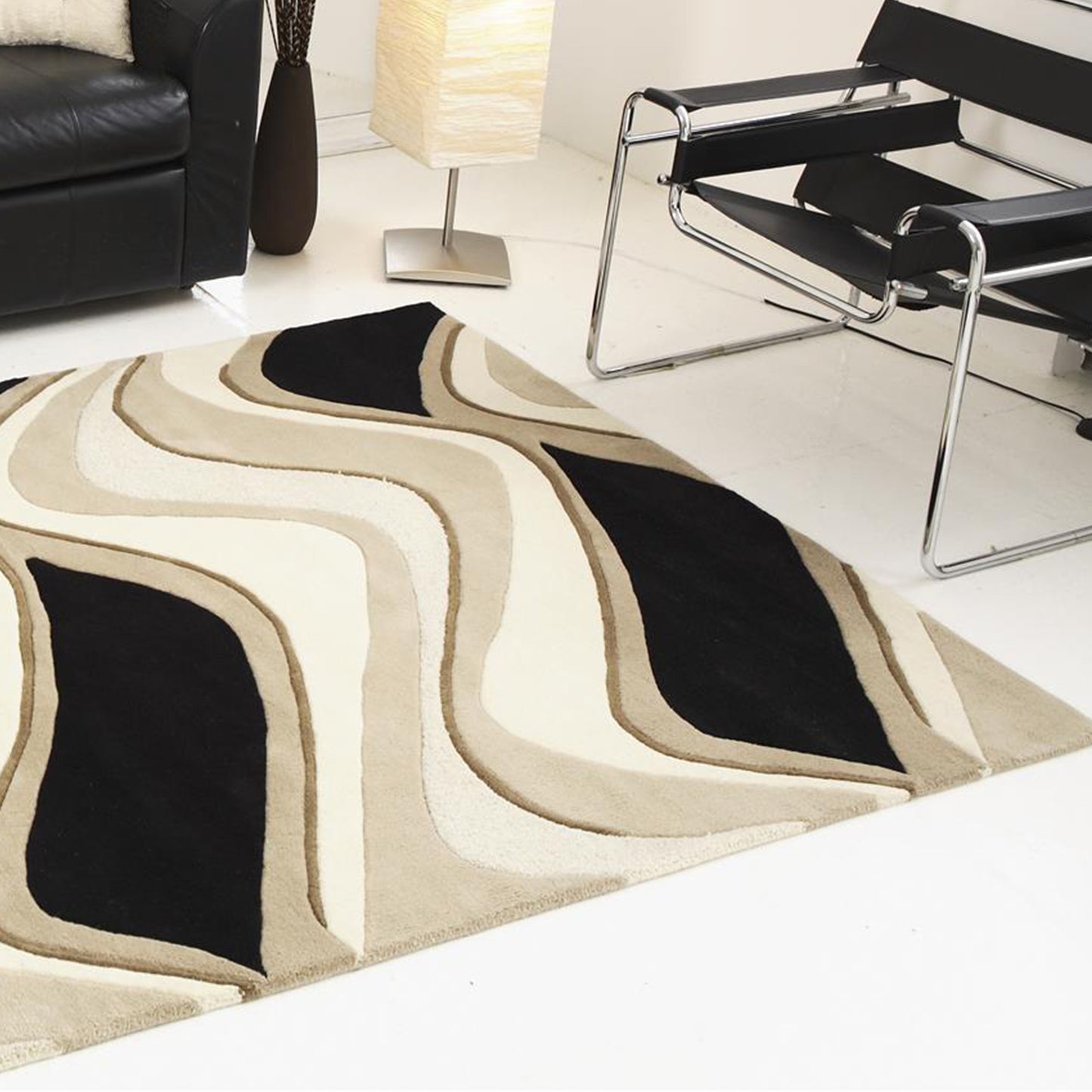 5' X 8' Wool Black Or Beige Area Rug