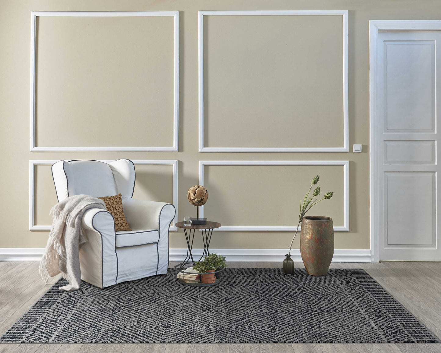 108 X 156 Grey Or Black Wool Rug