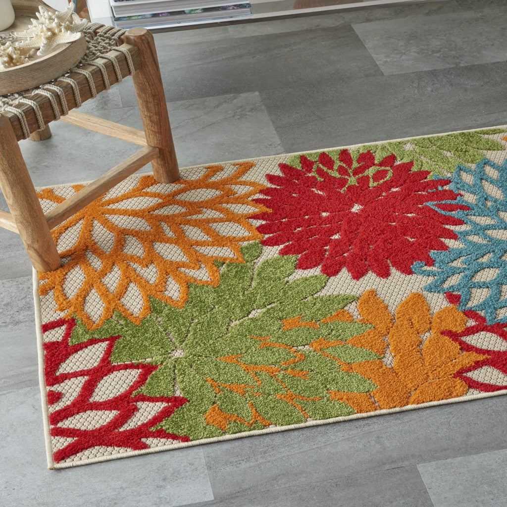 4' X 6' Green And Ivory Floral Indoor Outdoor Area Rug