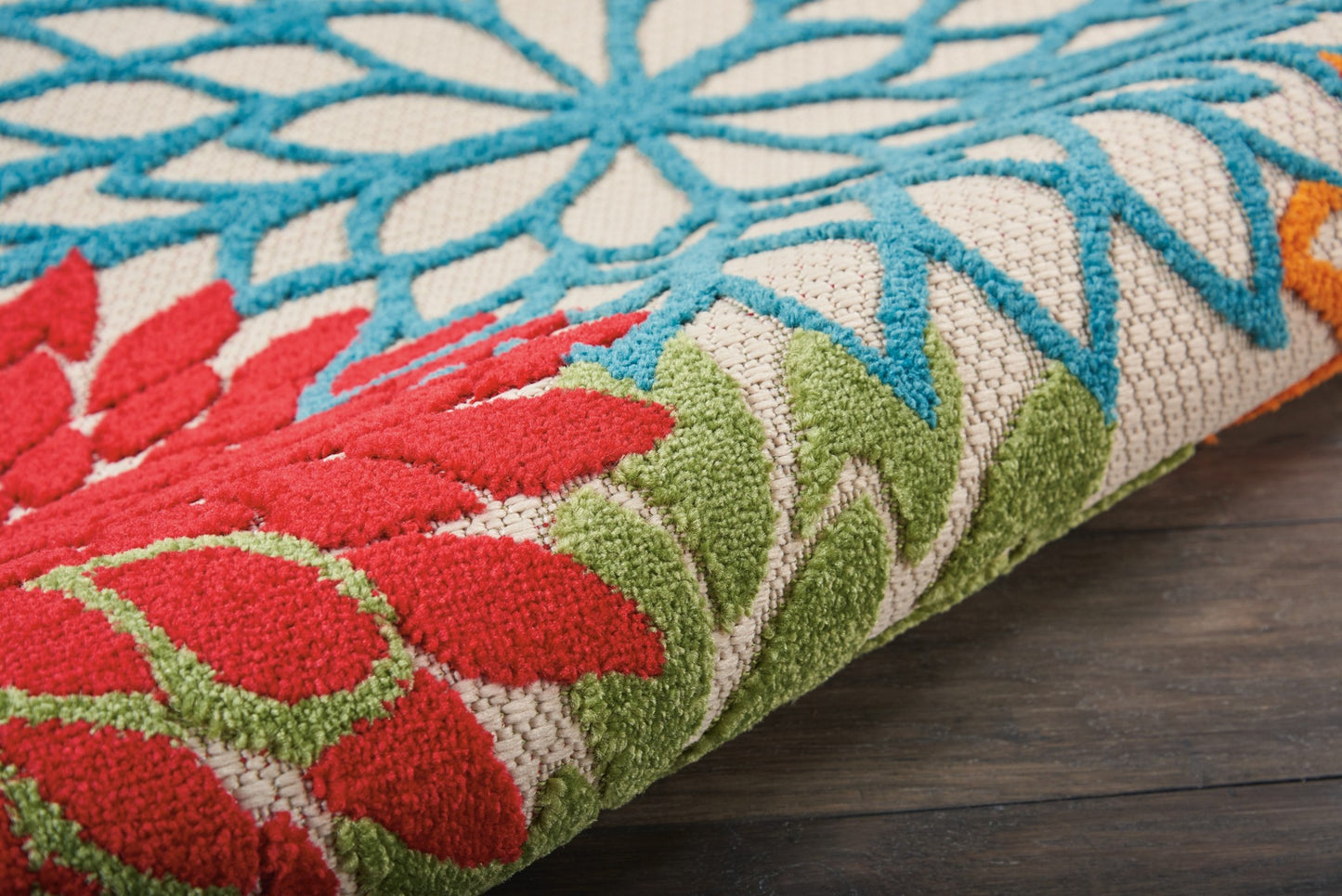 4' X 6' Green And Ivory Floral Indoor Outdoor Area Rug