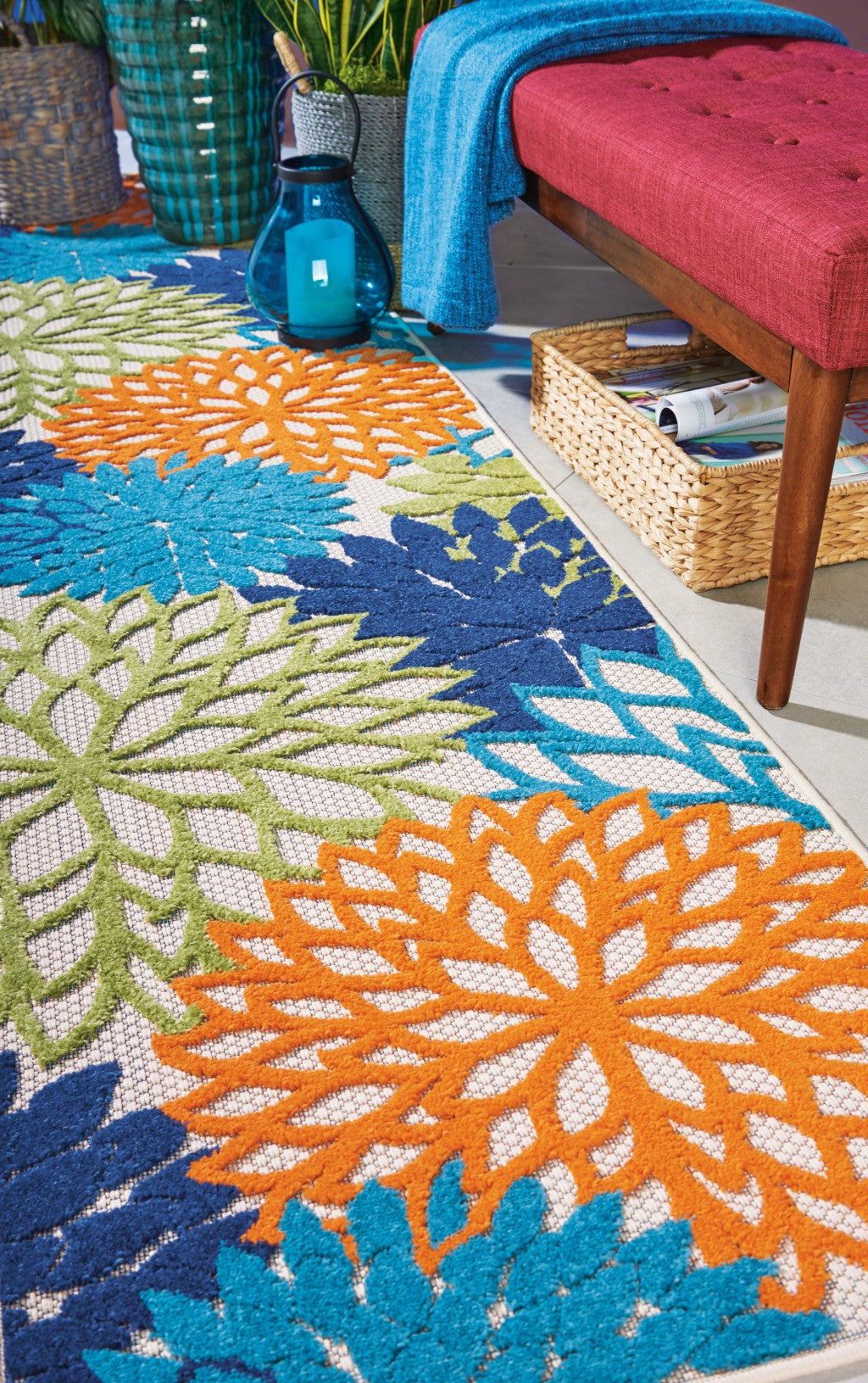 7' X 10' Ivory And Blue Floral Indoor Outdoor Area Rug