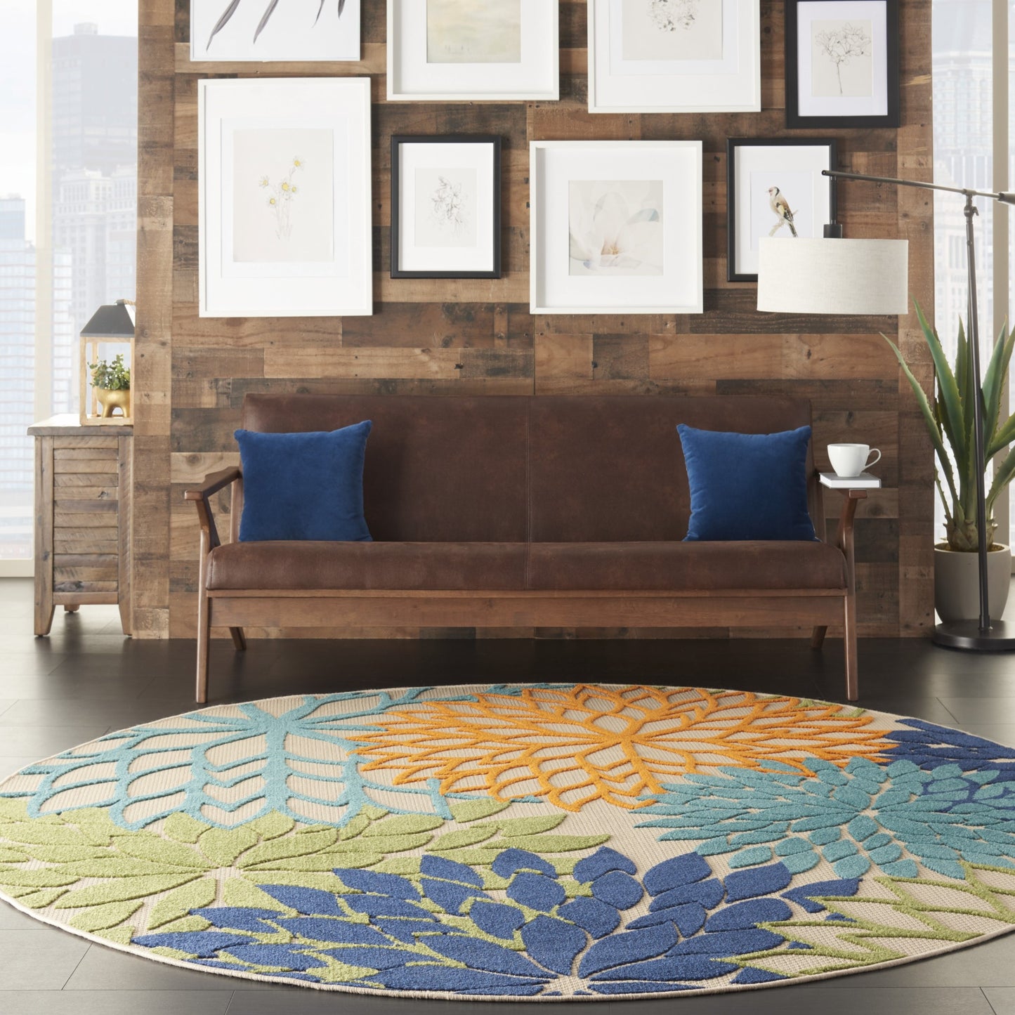 5' Round Ivory And Blue Round Floral Indoor Outdoor Area Rug