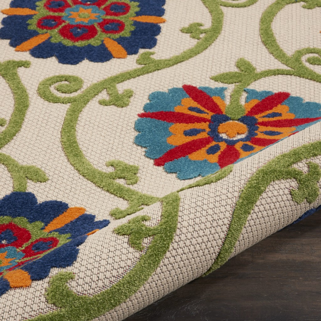 5' Round Ivory And Blue Round Floral Indoor Outdoor Area Rug