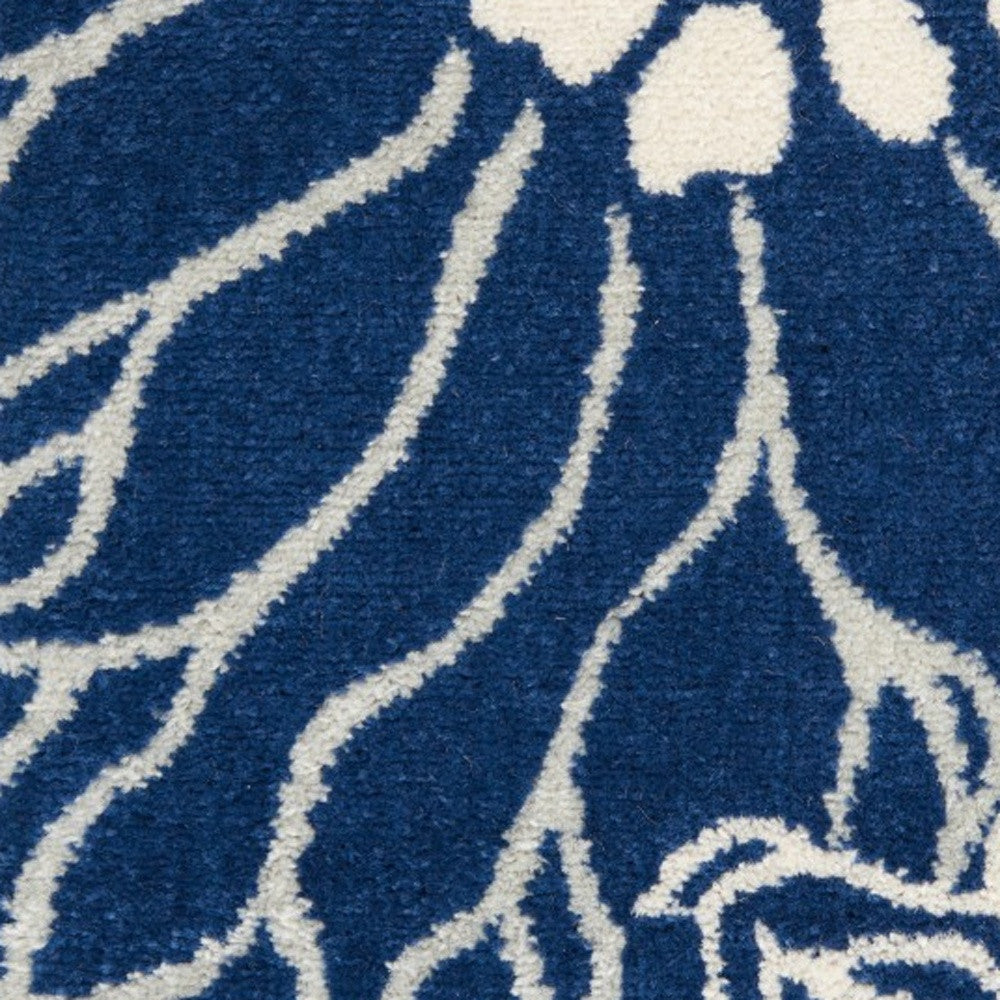 5' Blue And Ivory Round Floral Dhurrie Area Rug