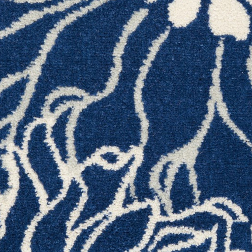 5' Blue And Ivory Round Floral Dhurrie Area Rug