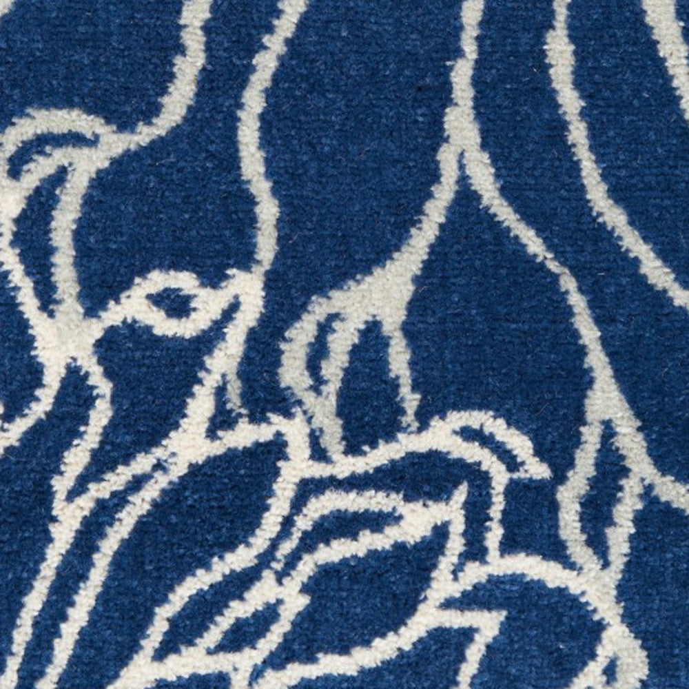 5' Blue And Ivory Round Floral Dhurrie Area Rug