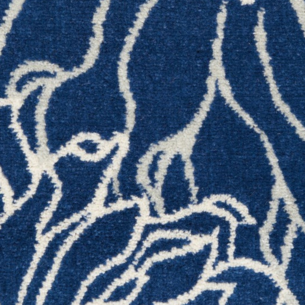 5' Blue And Ivory Round Floral Dhurrie Area Rug