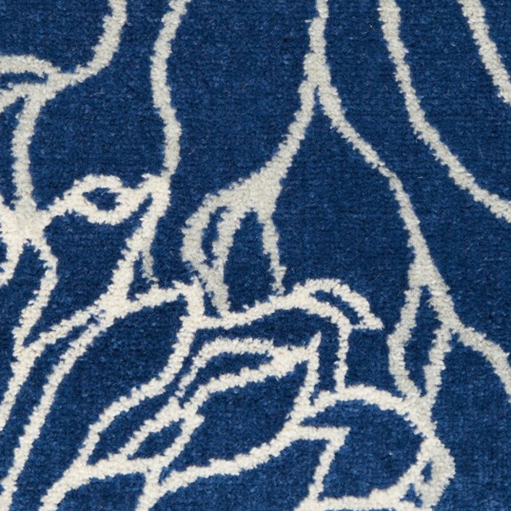 5' Blue And Ivory Round Floral Dhurrie Area Rug