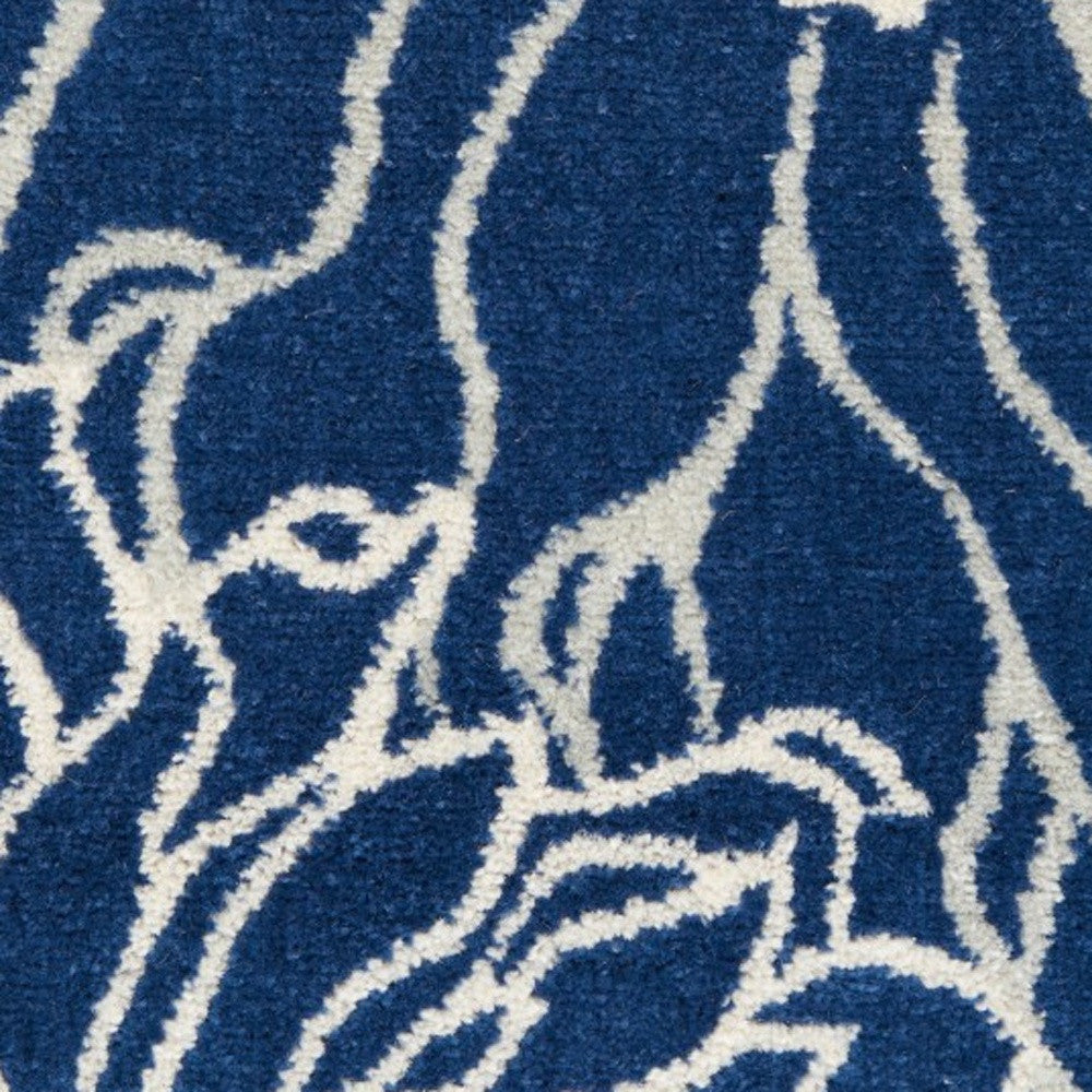5' Blue And Ivory Round Floral Dhurrie Area Rug