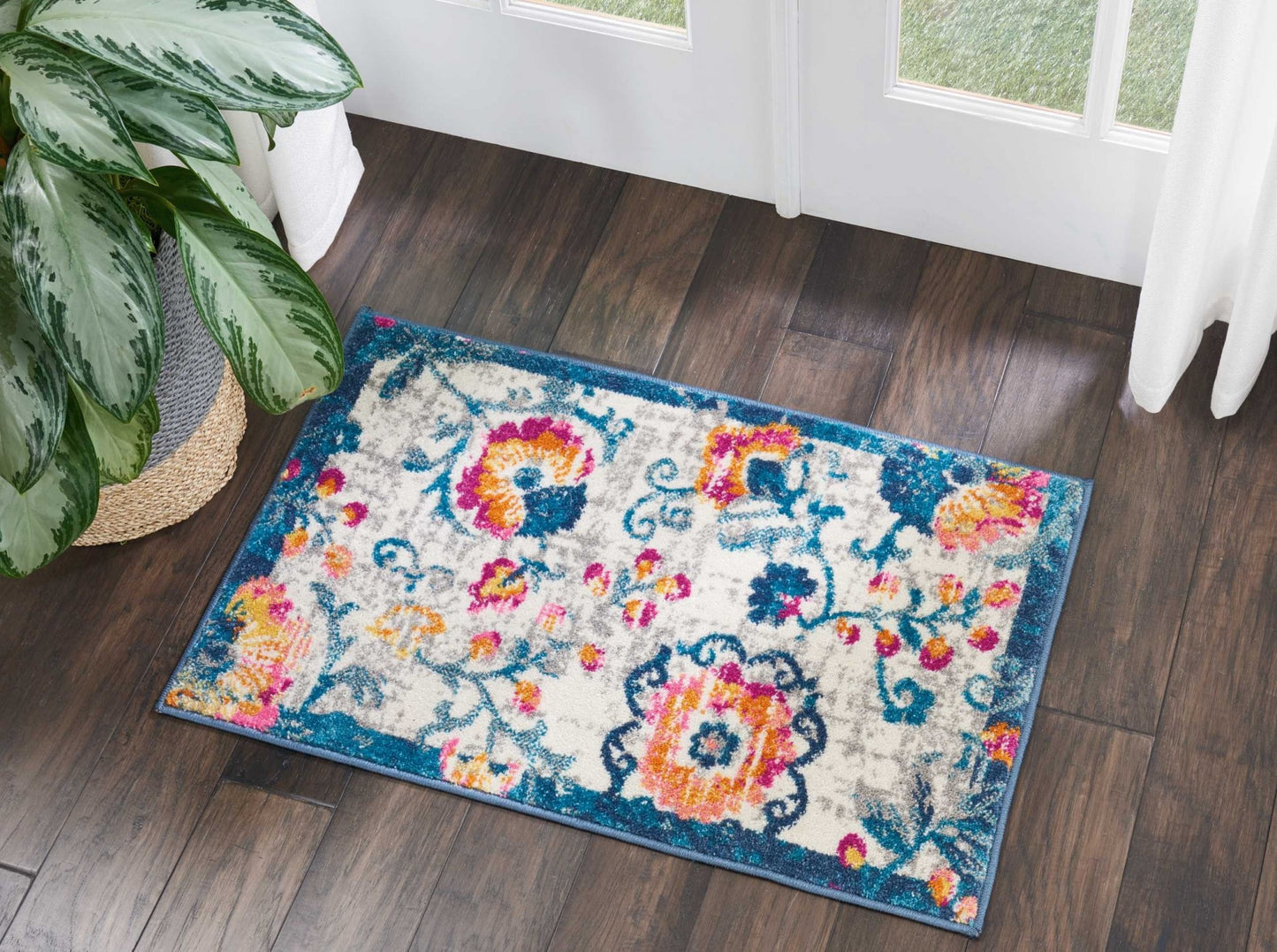 5' X 7' Ivory Floral Dhurrie Area Rug
