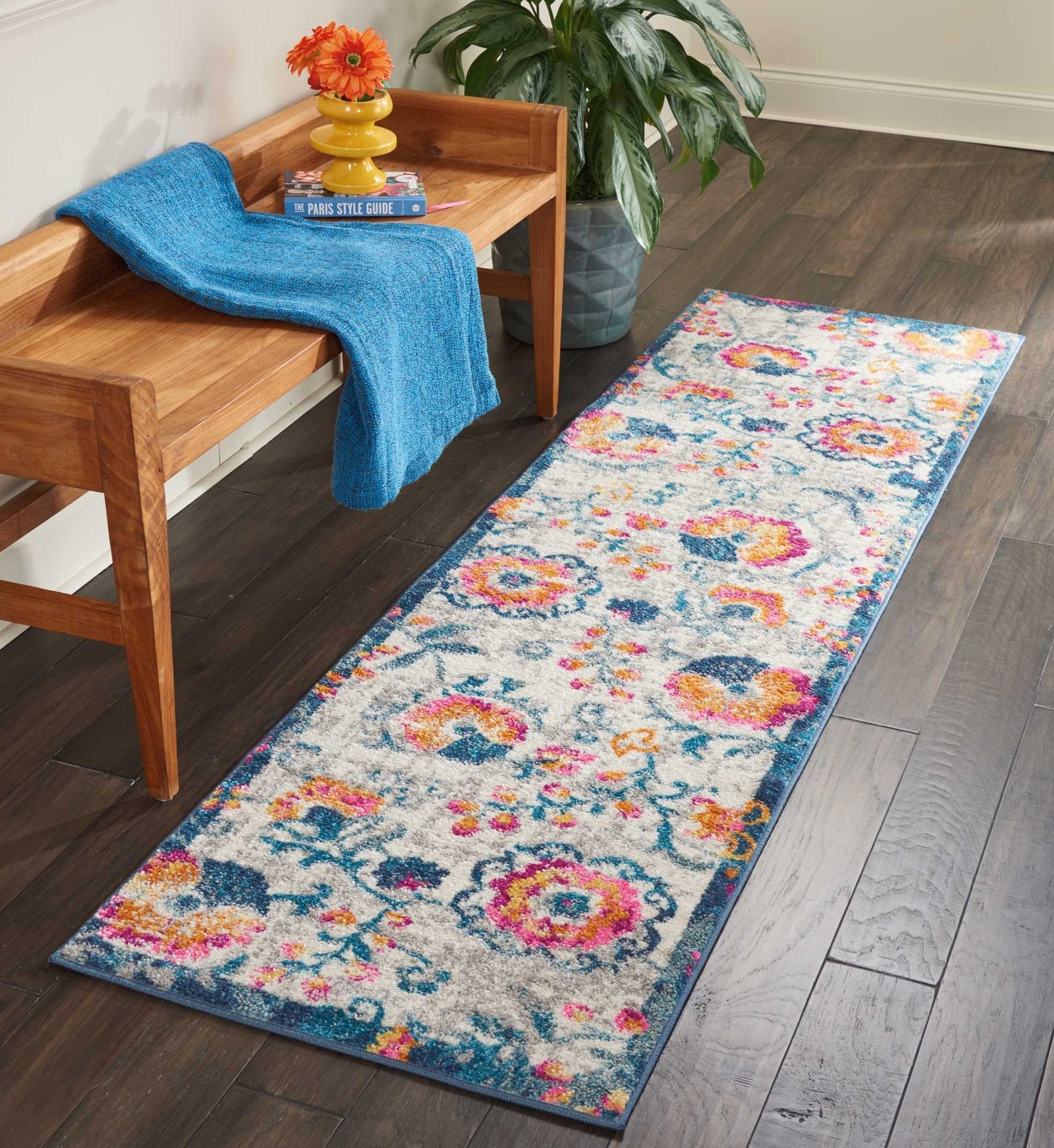 5' X 7' Ivory Floral Dhurrie Area Rug