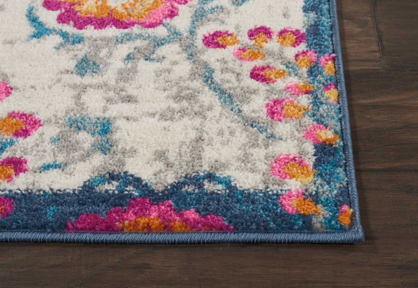 5' X 7' Ivory Floral Dhurrie Area Rug