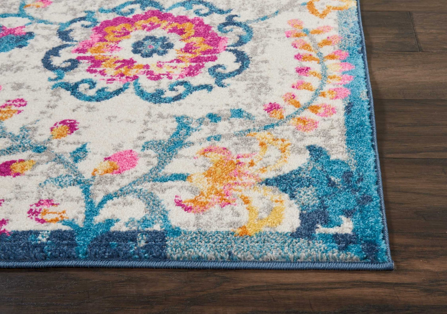 5' X 7' Ivory Floral Dhurrie Area Rug