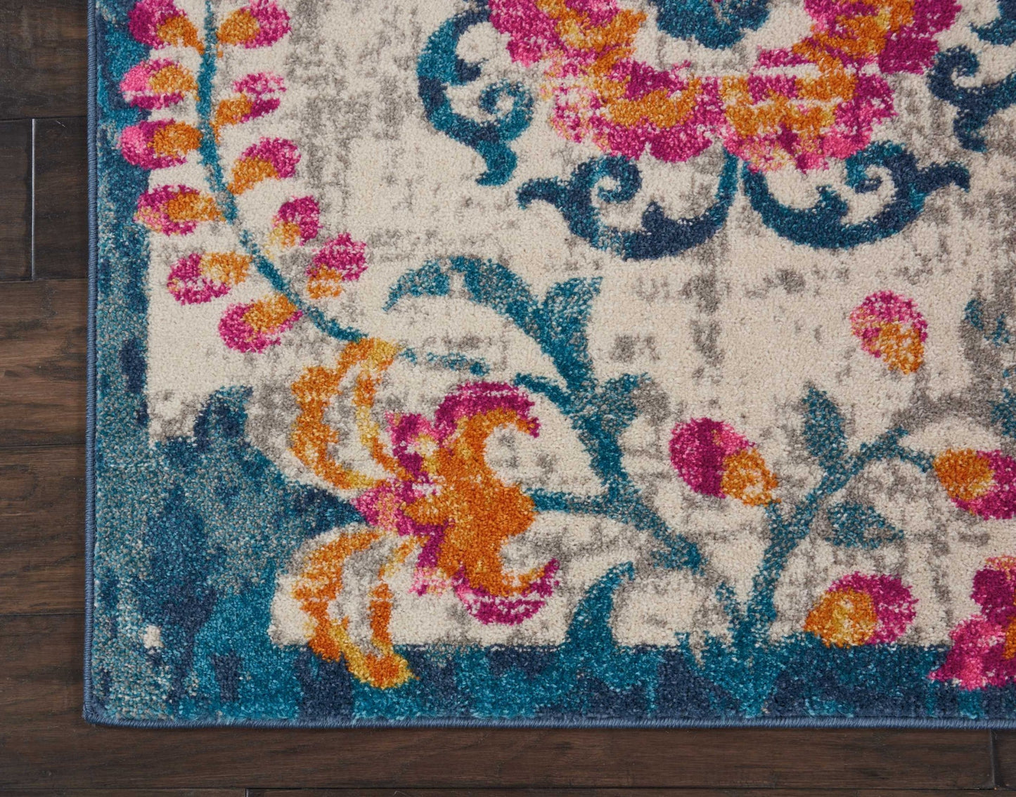 5' X 7' Ivory Floral Dhurrie Area Rug