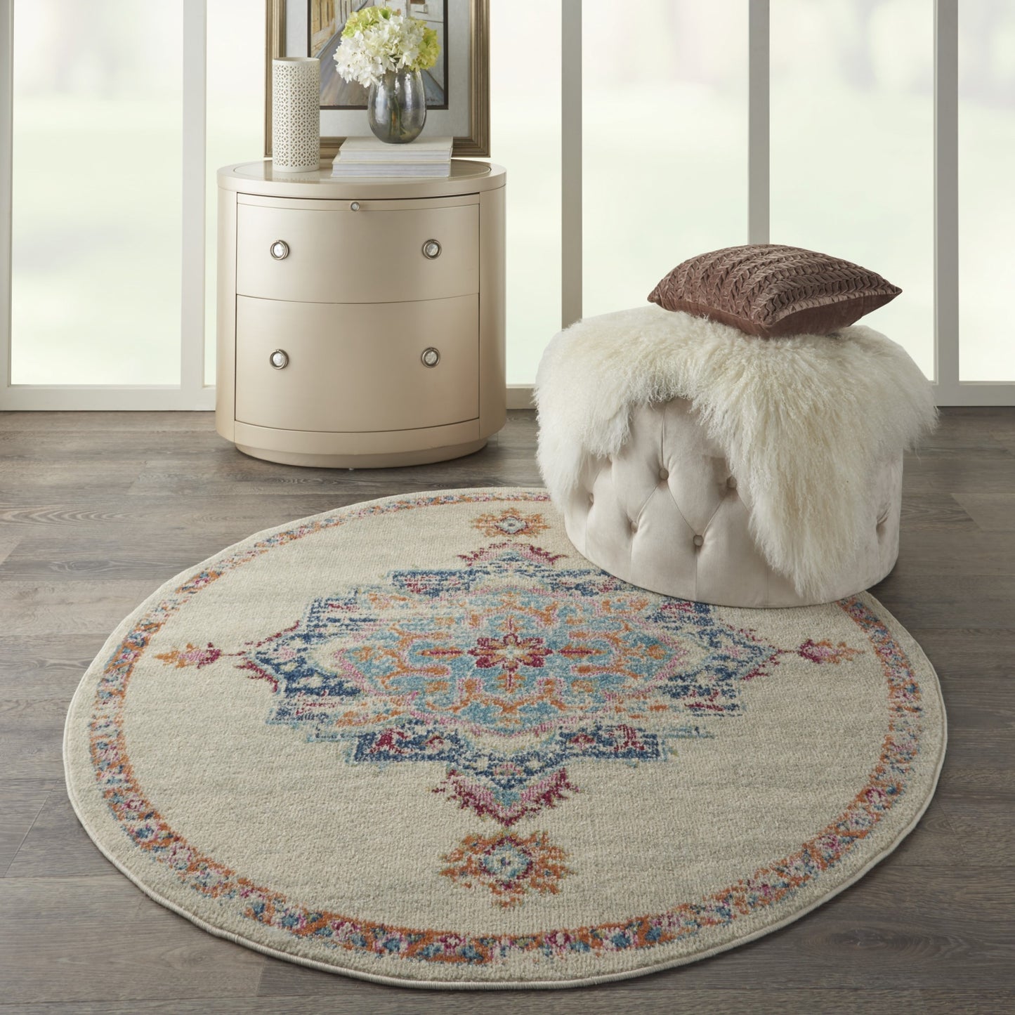 4' X 6' Gray And Ivory Power Loom Area Rug