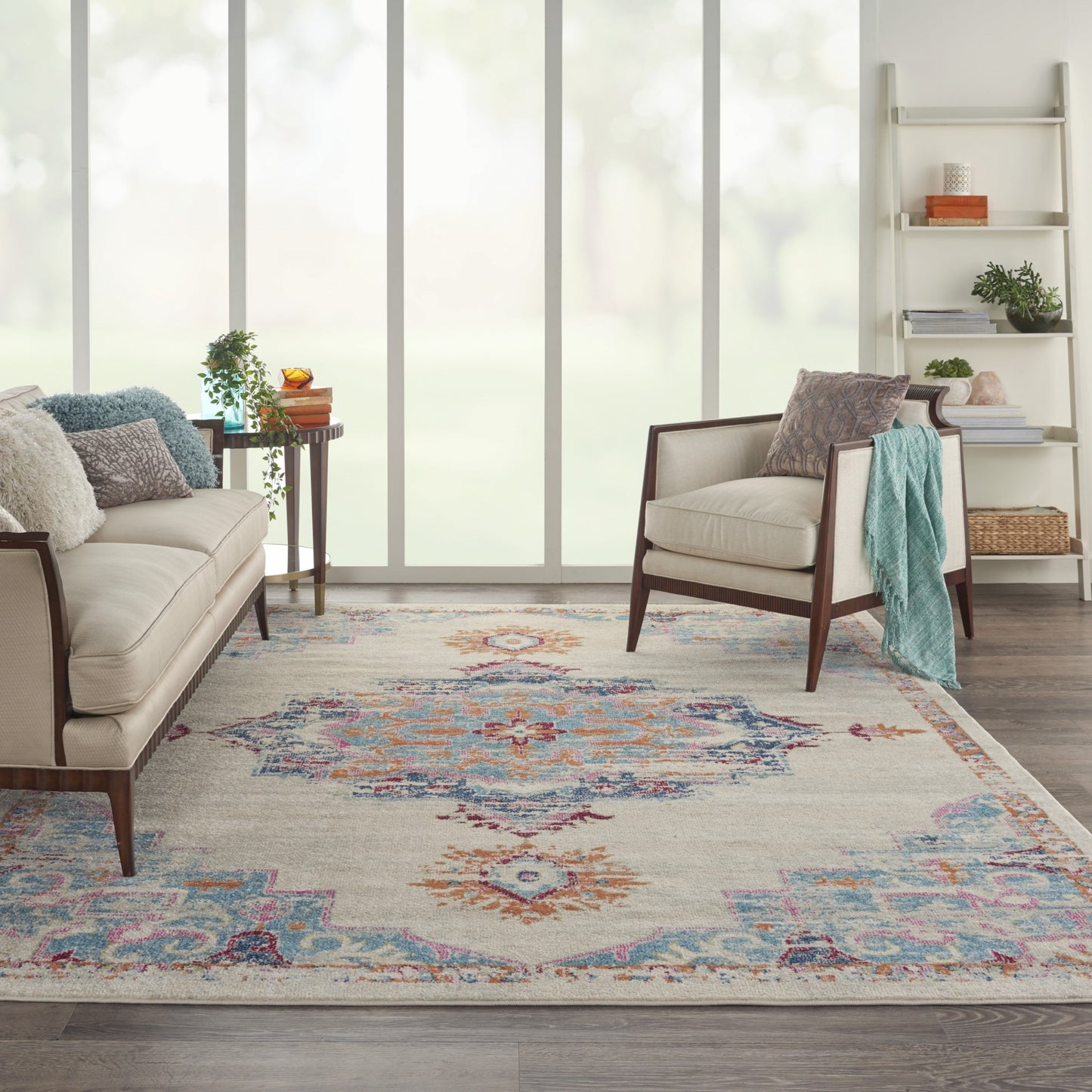 4' X 6' Gray And Ivory Power Loom Area Rug