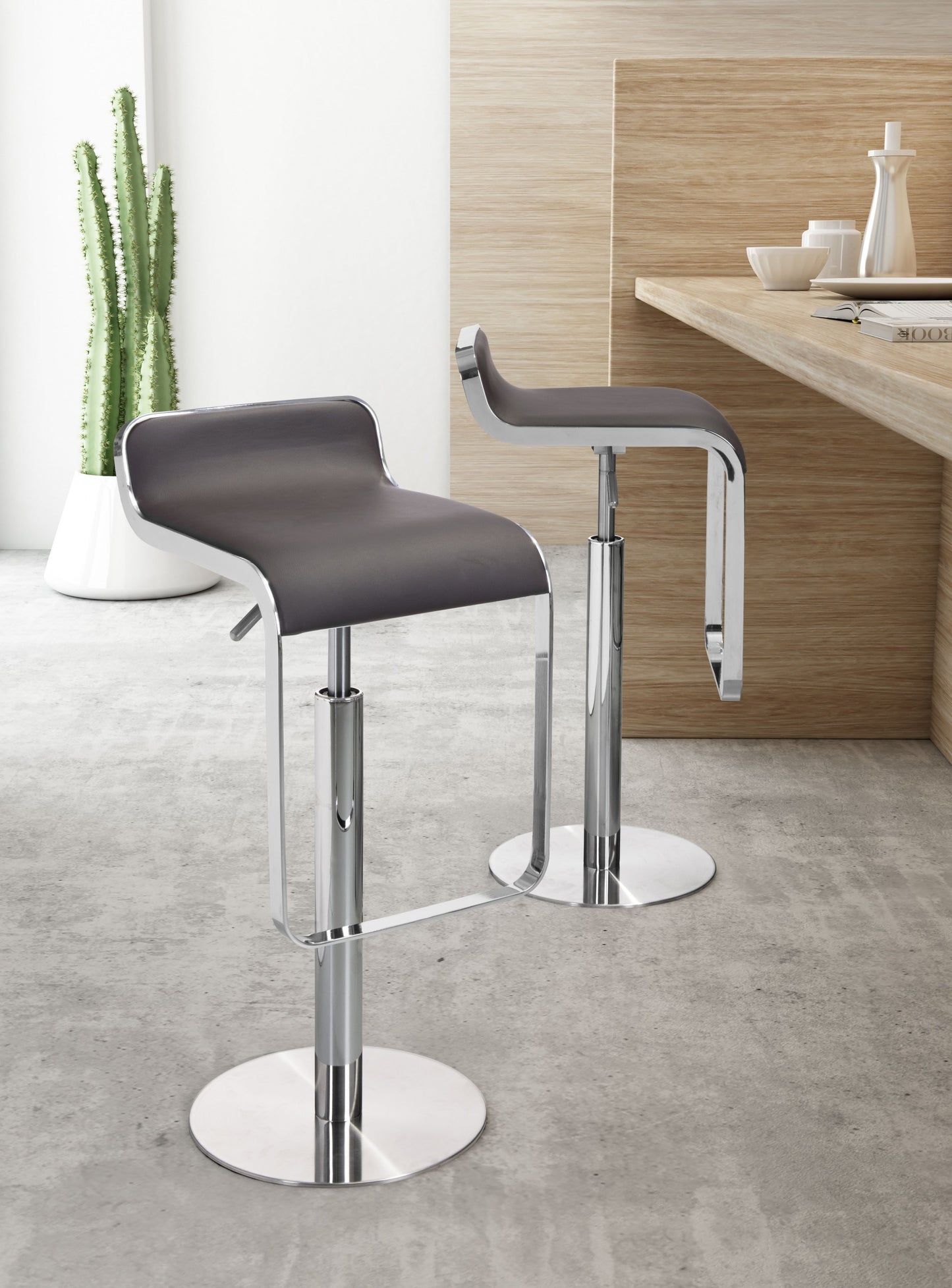 31" Black And Silver Steel Swivel Backless Adjustable Height Bar Chair With Footrest