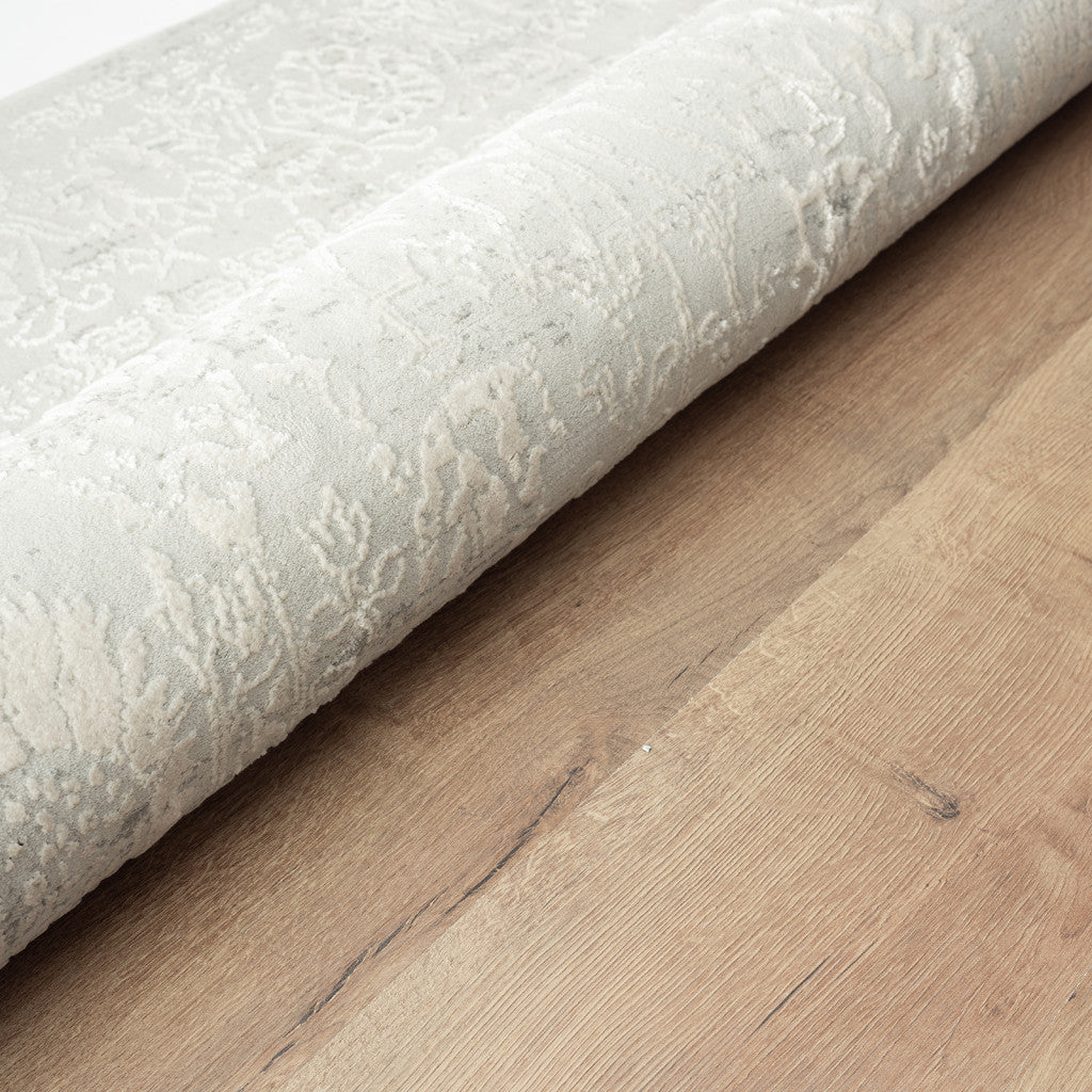 2' X 3' Ivory And Gray Floral Stain Resistant Area Rug