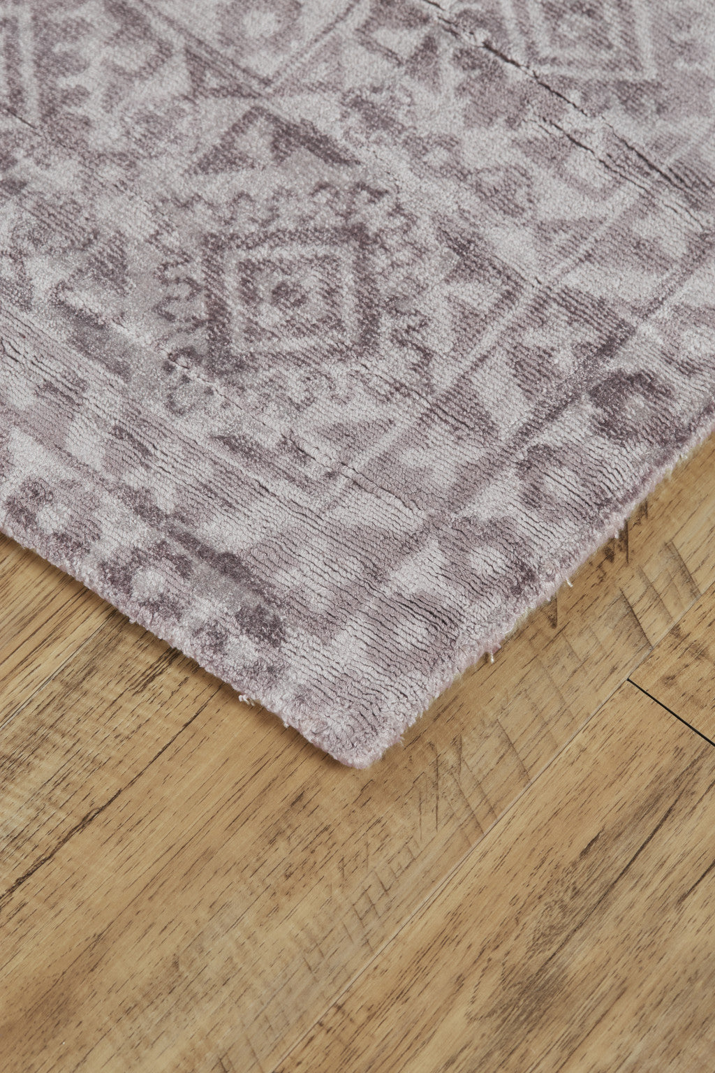 4' X 6' Gray And Purple Abstract Hand Woven Area Rug