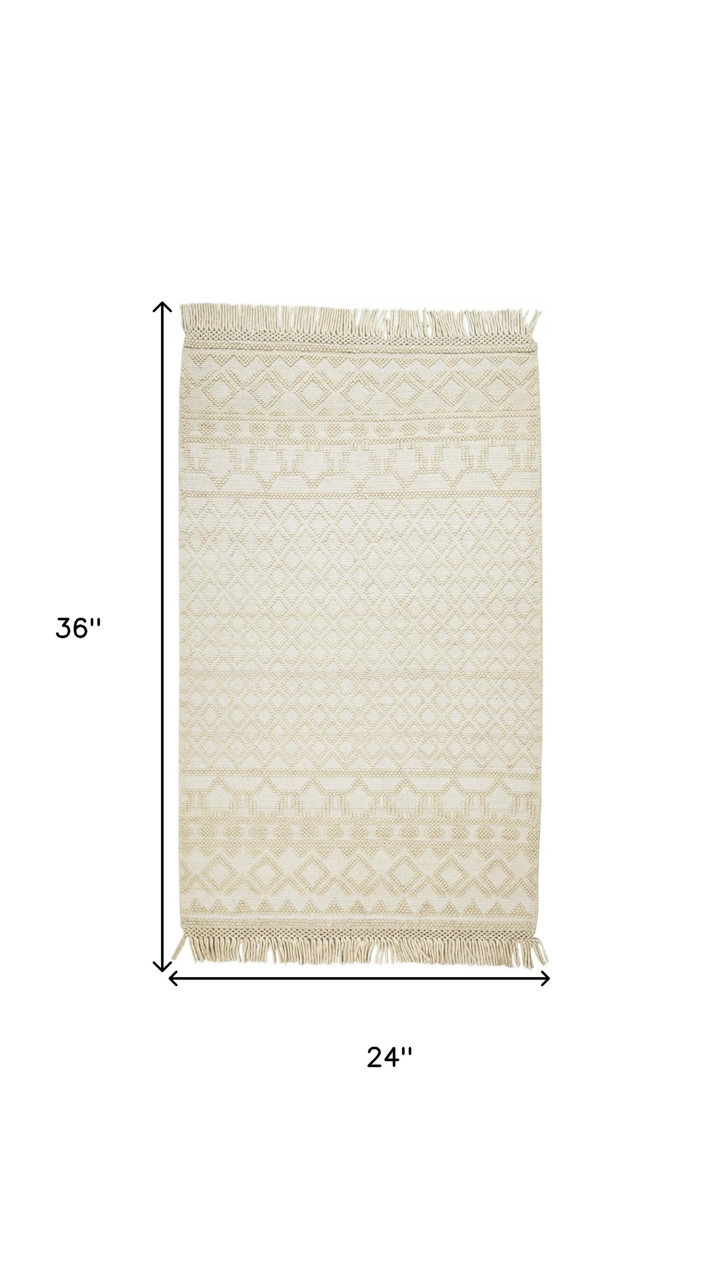 4' X 6' Gray And Ivory Wool Geometric Hand Woven Area Rug With Fringe