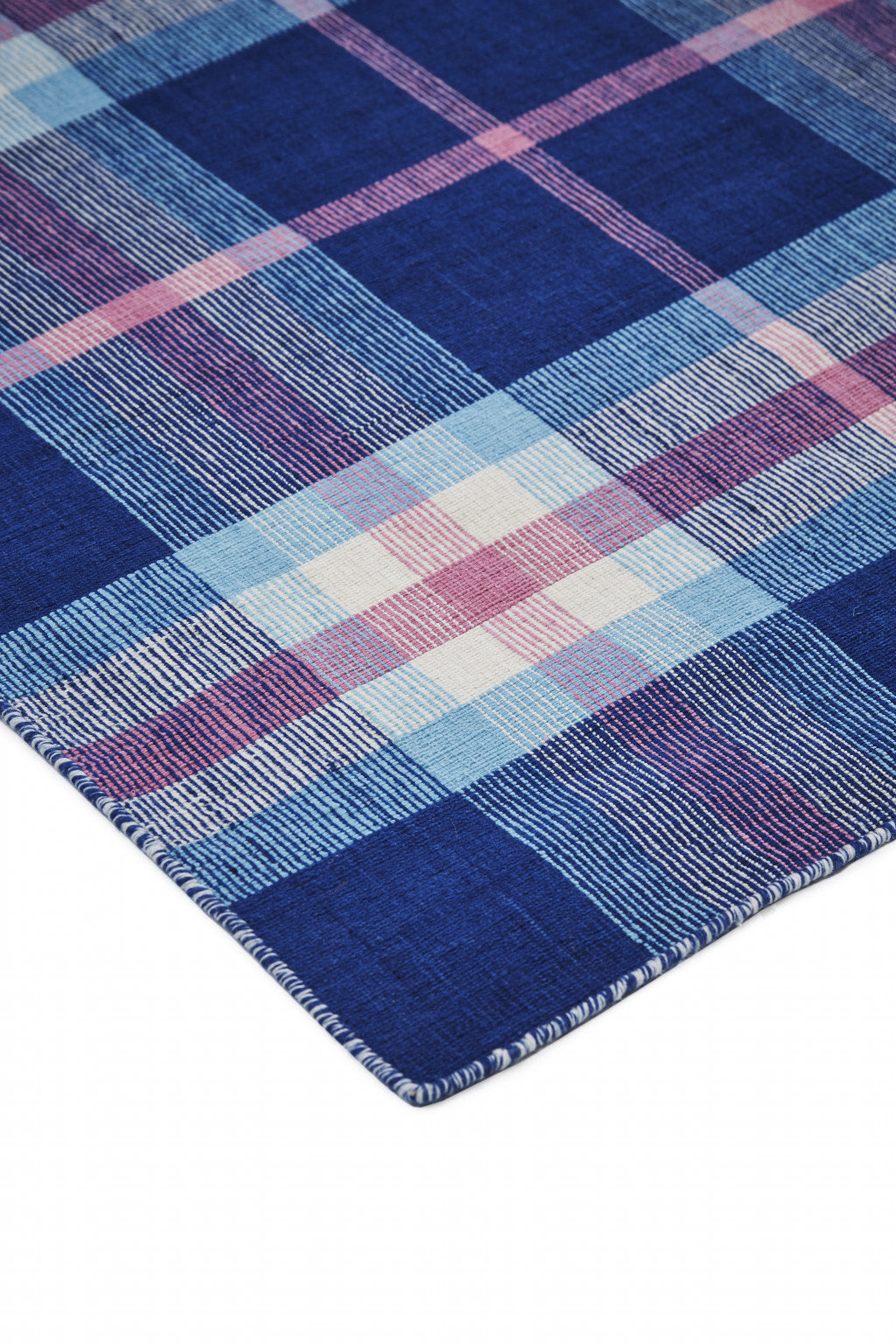 5' X 8' Ivory Blue And Black Abstract Hand Woven Stain Resistant Area Rug