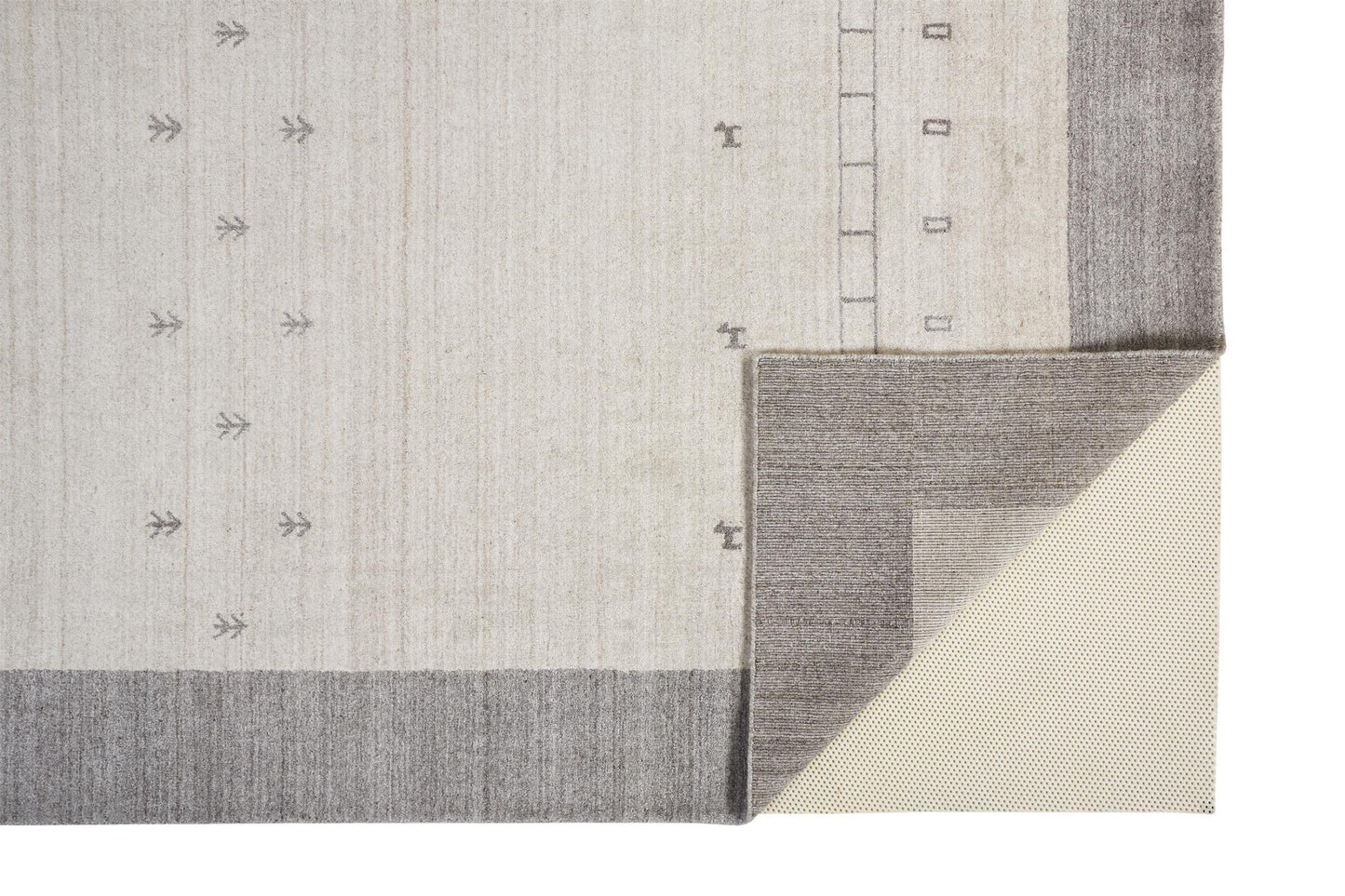 4' X 6' Ivory And Gray Wool Hand Knotted Stain Resistant Area Rug