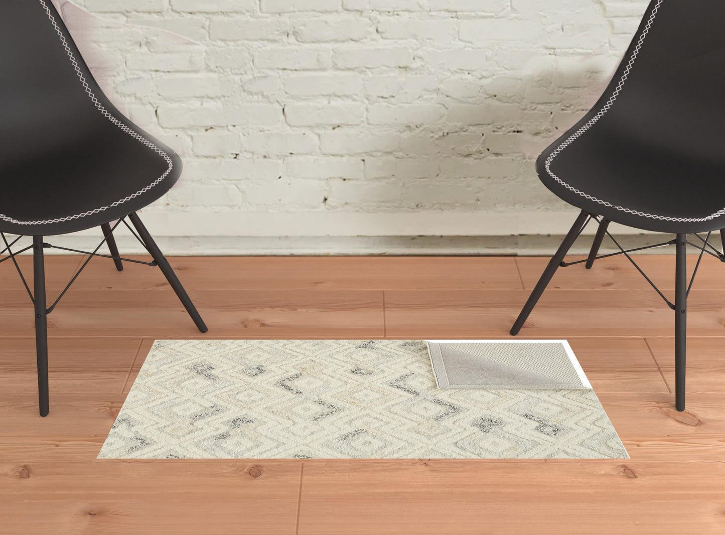 4' X 6' Gray And Ivory Wool Geometric Tufted Handmade Area Rug