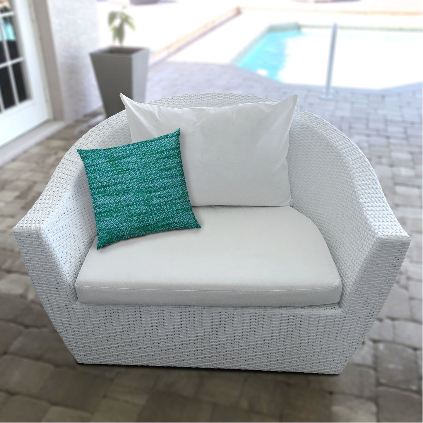 17" X 17" Aqua And Lime Blown Seam Solid Color Lumbar Indoor Outdoor Pillow