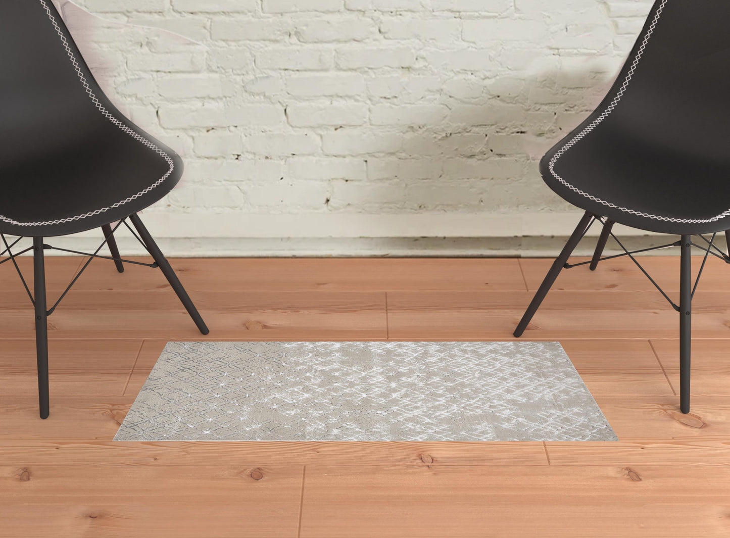 5' X 8' Silver Gray And White Abstract Stain Resistant Area Rug