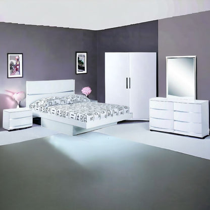 Four Piece White Solid and Manufactured Wood Bedroom Set With Mirror