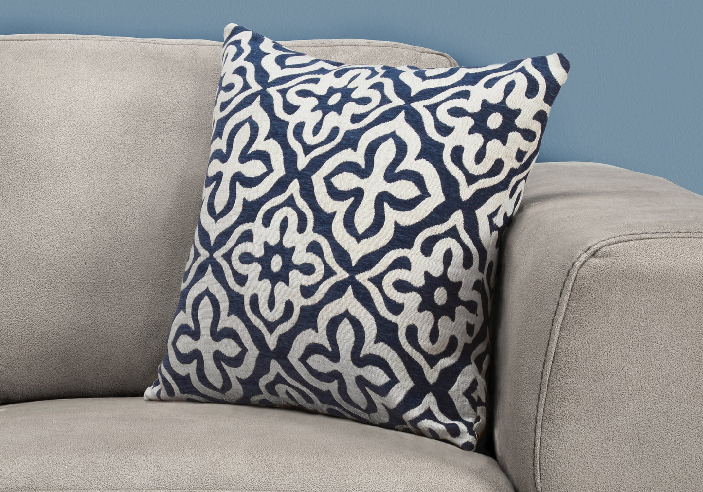 18" X 18" Blue and White Polyester Geometric Zippered Pillow