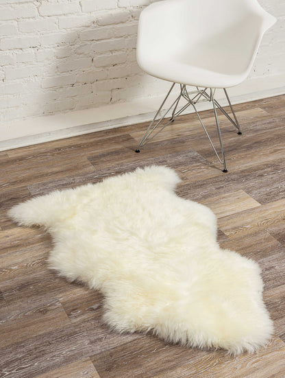 2' X 3' Dark Cream New Zealand Natural Sheepskin Rug