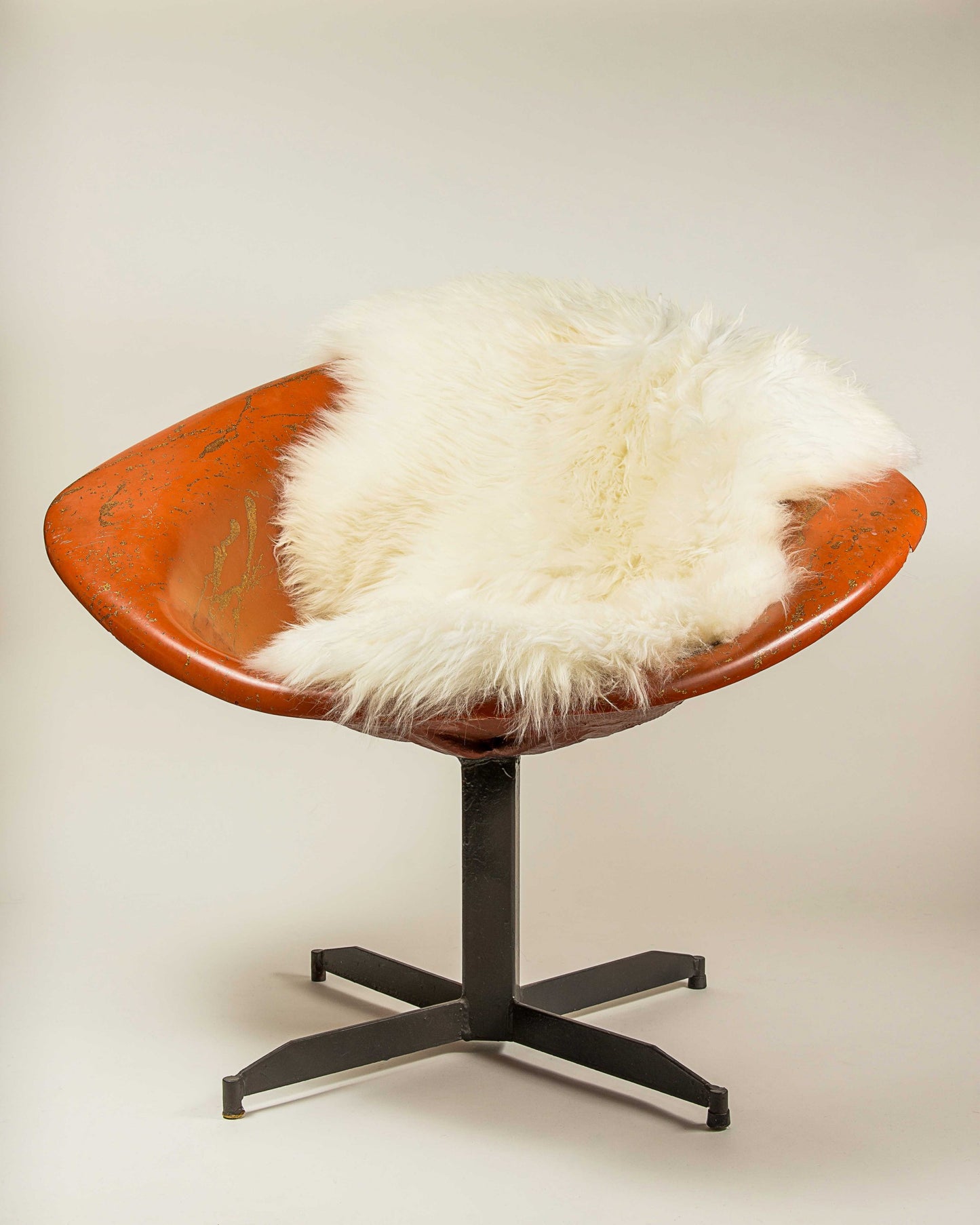 2' X 3' Dark Cream New Zealand Natural Sheepskin Rug