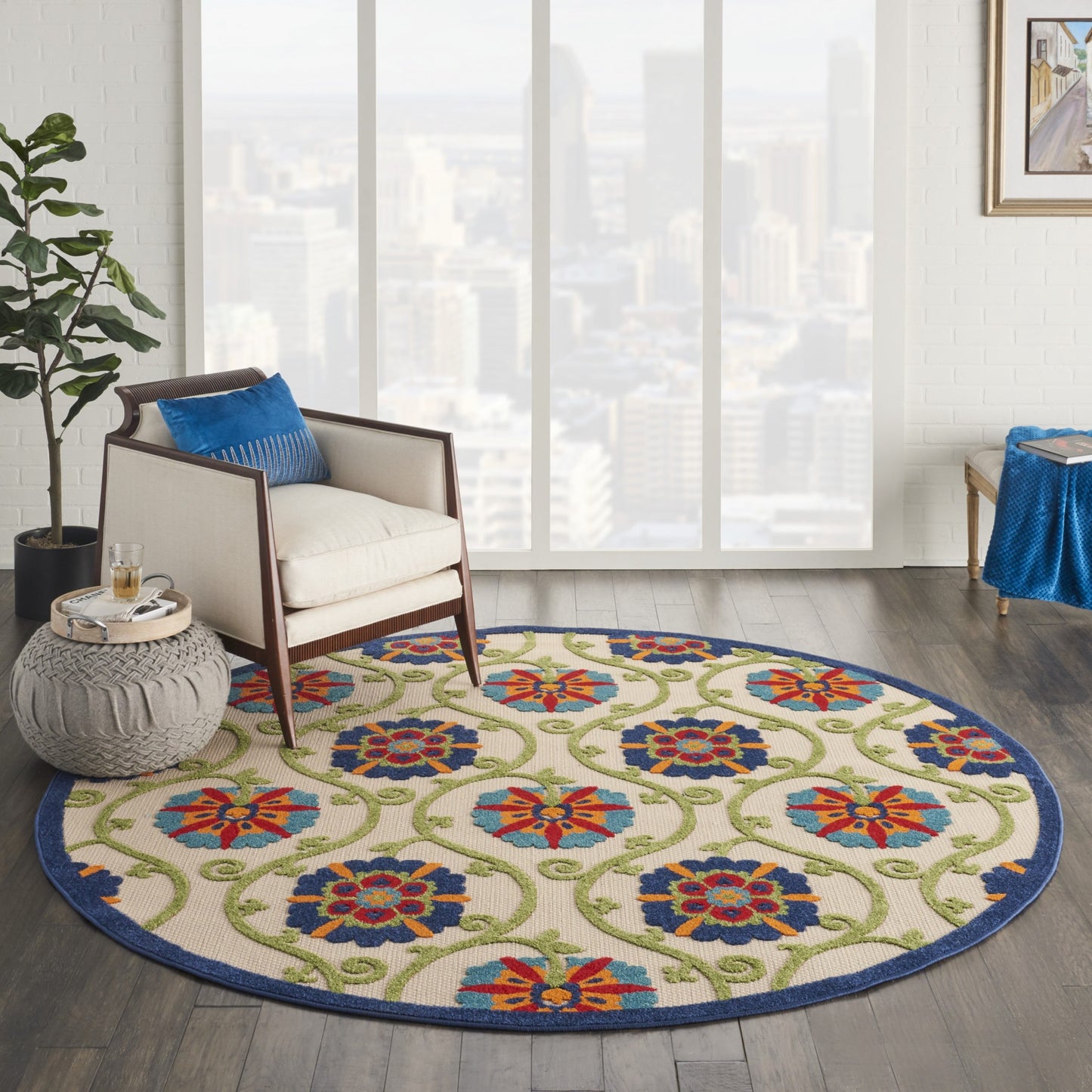 5' Round Ivory And Blue Round Floral Indoor Outdoor Area Rug