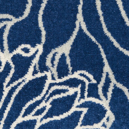 5' Blue And Ivory Round Floral Dhurrie Area Rug