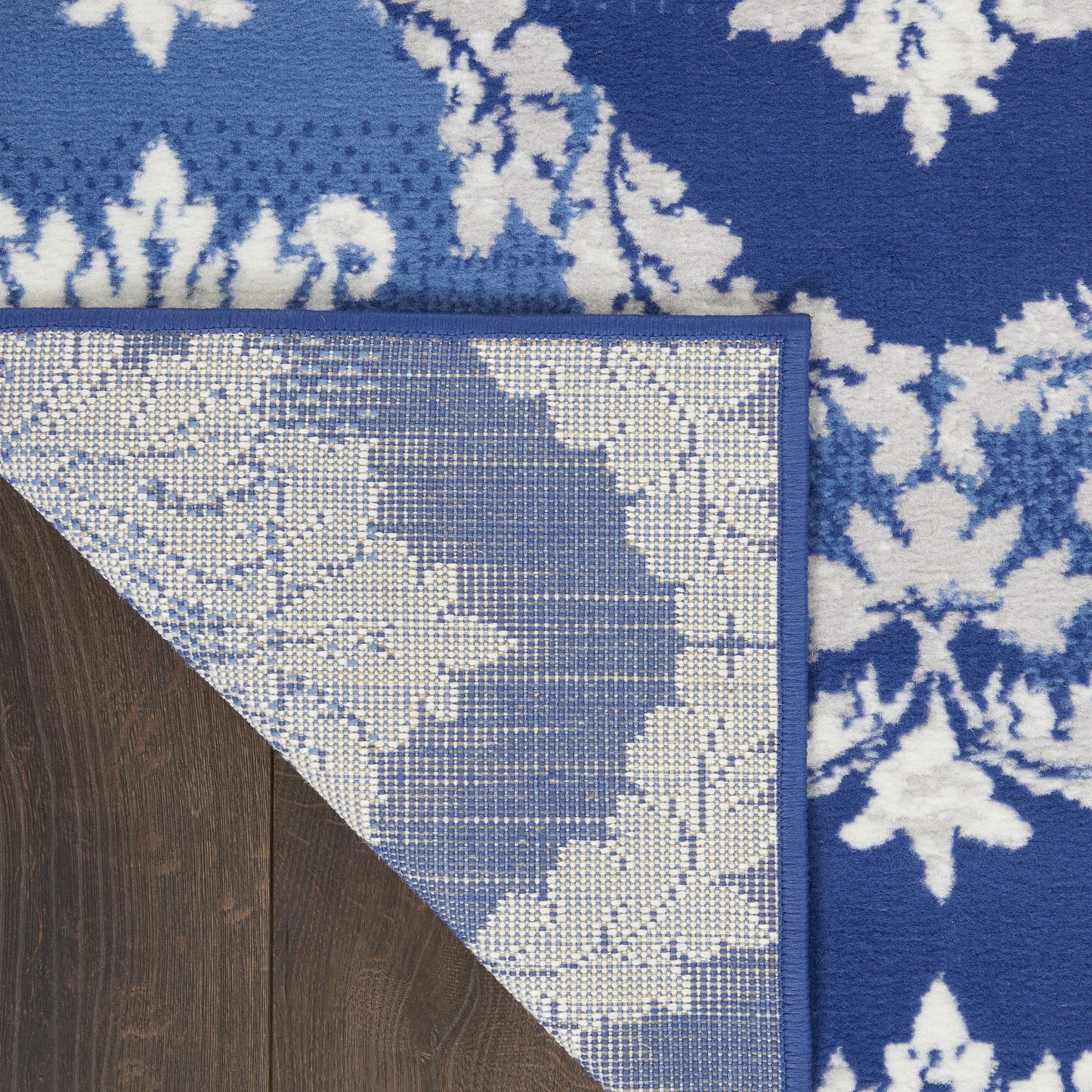 4' X 6' Blue And Ivory Floral Dhurrie Area Rug