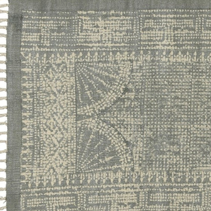 4’ X 6’ Sky Gray Distressed Medallion Area Rug