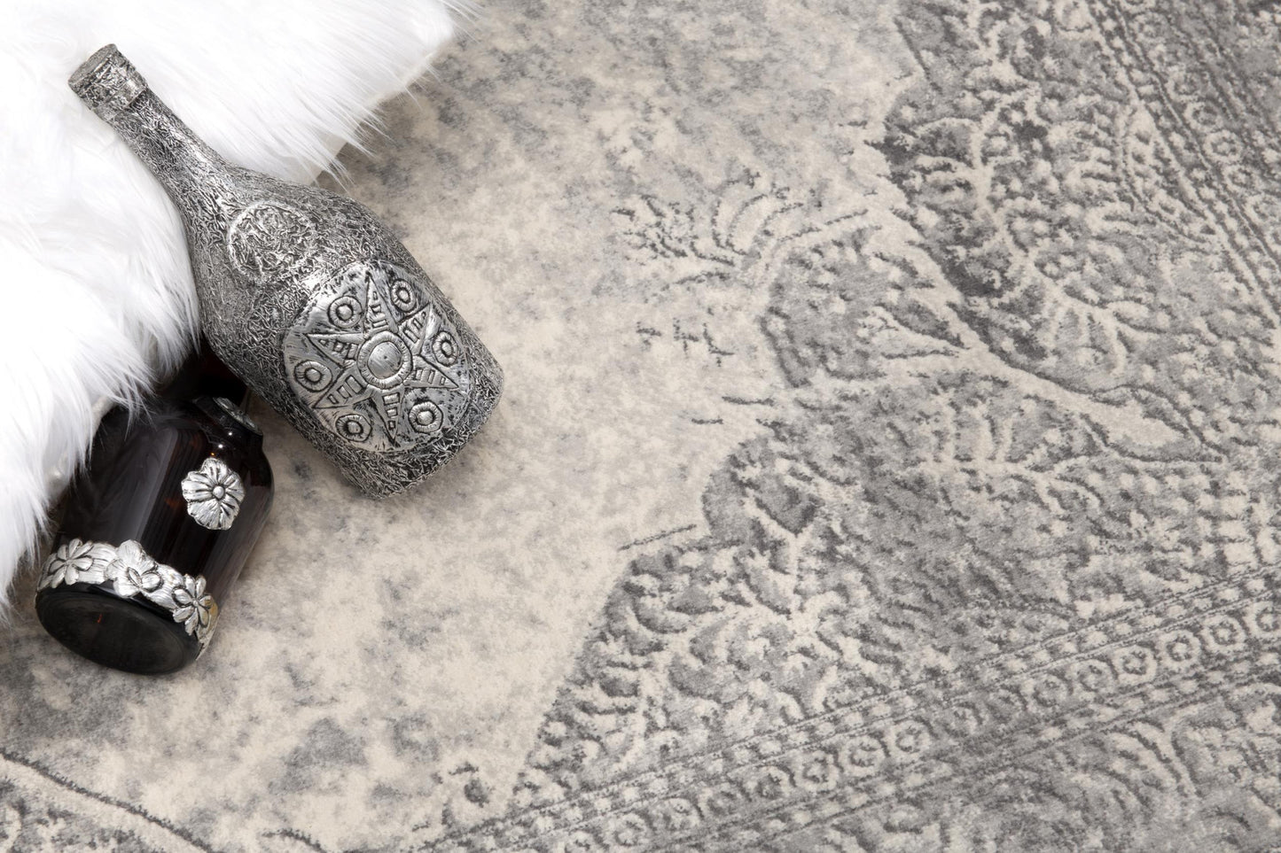2’ X 4’ Gray Distressed Medallion Area Rug