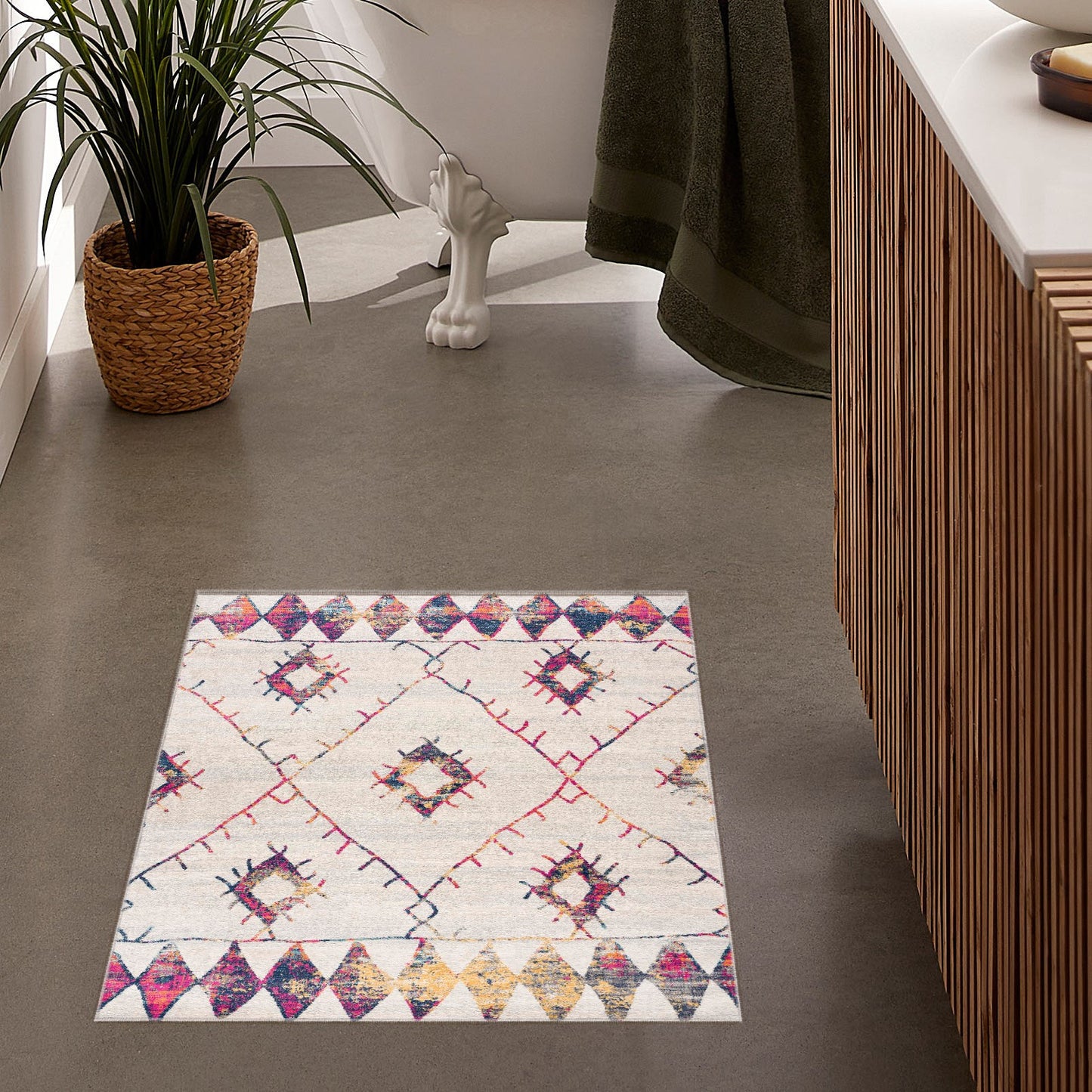 5' X 8' Cream Damask Area Rug