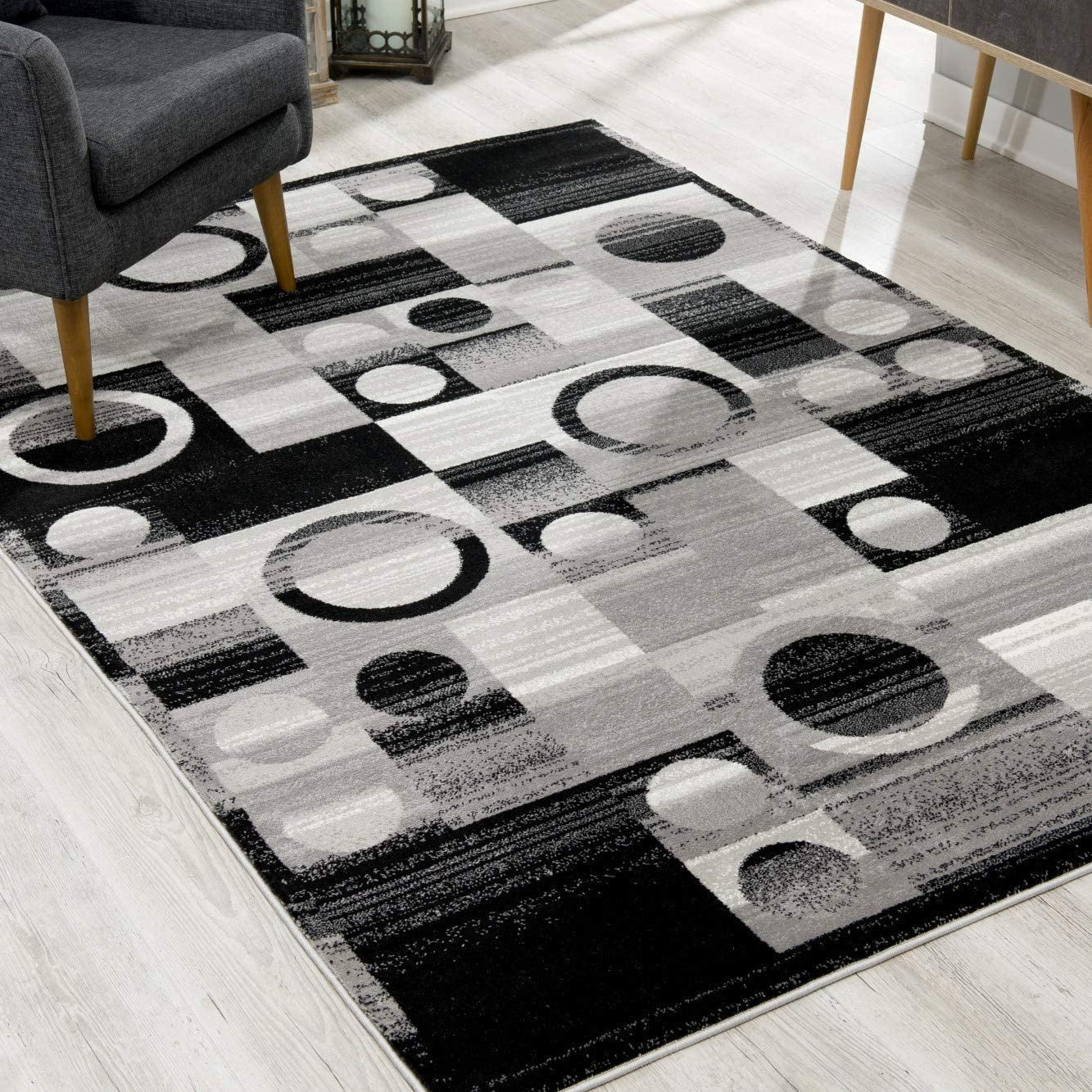 4’ X 6’ Gray Blocks And Rings Area Rug