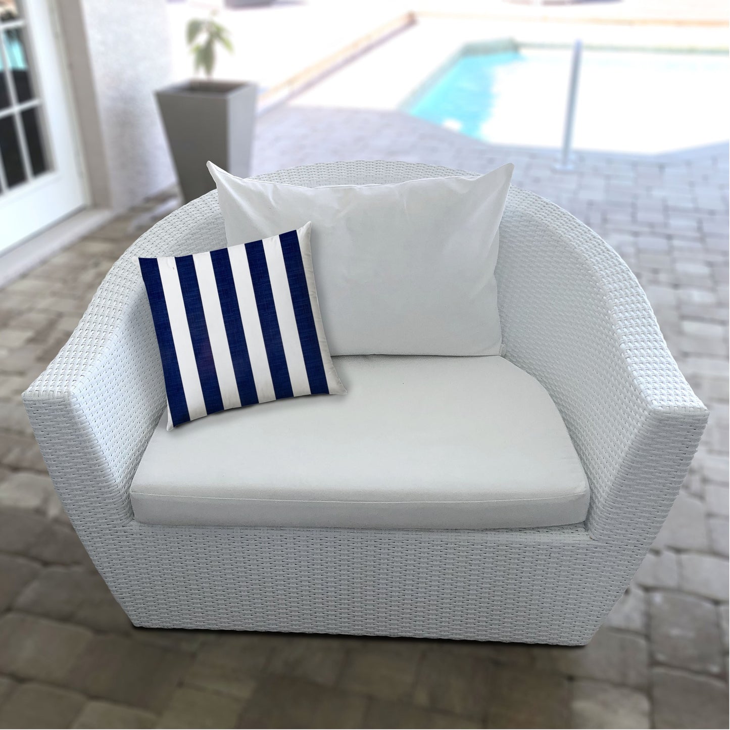 14" X 20" Navy Blue And White Blown Seam Striped Lumbar Indoor Outdoor Pillow