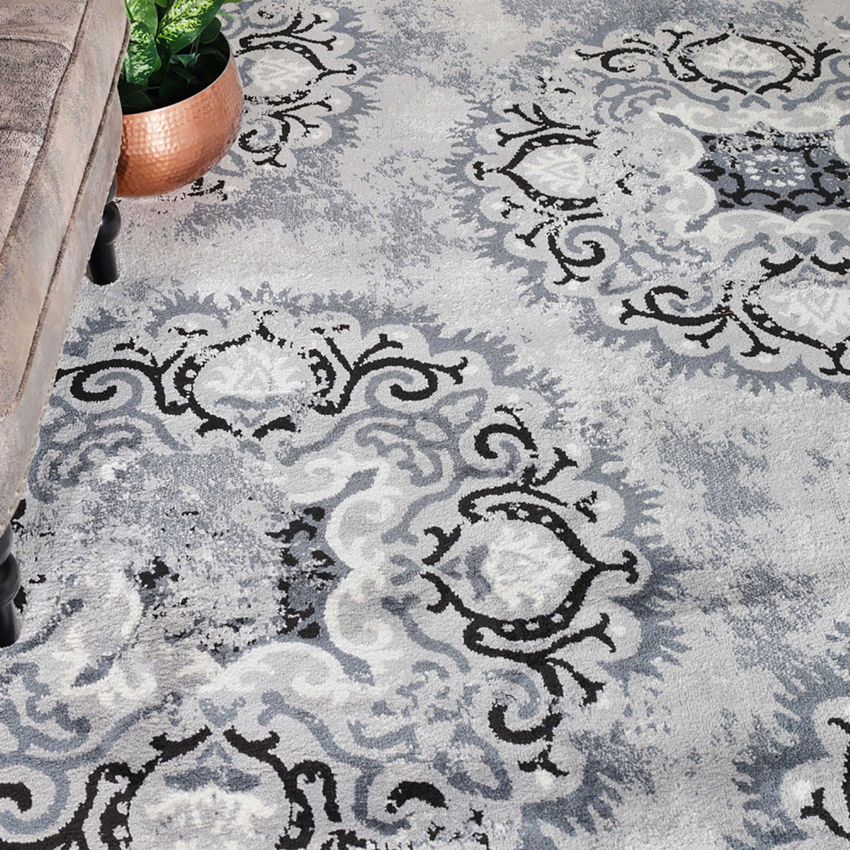 8' X 10' Silver And Gray Geometric Medallion Stain Resistant Area Rug