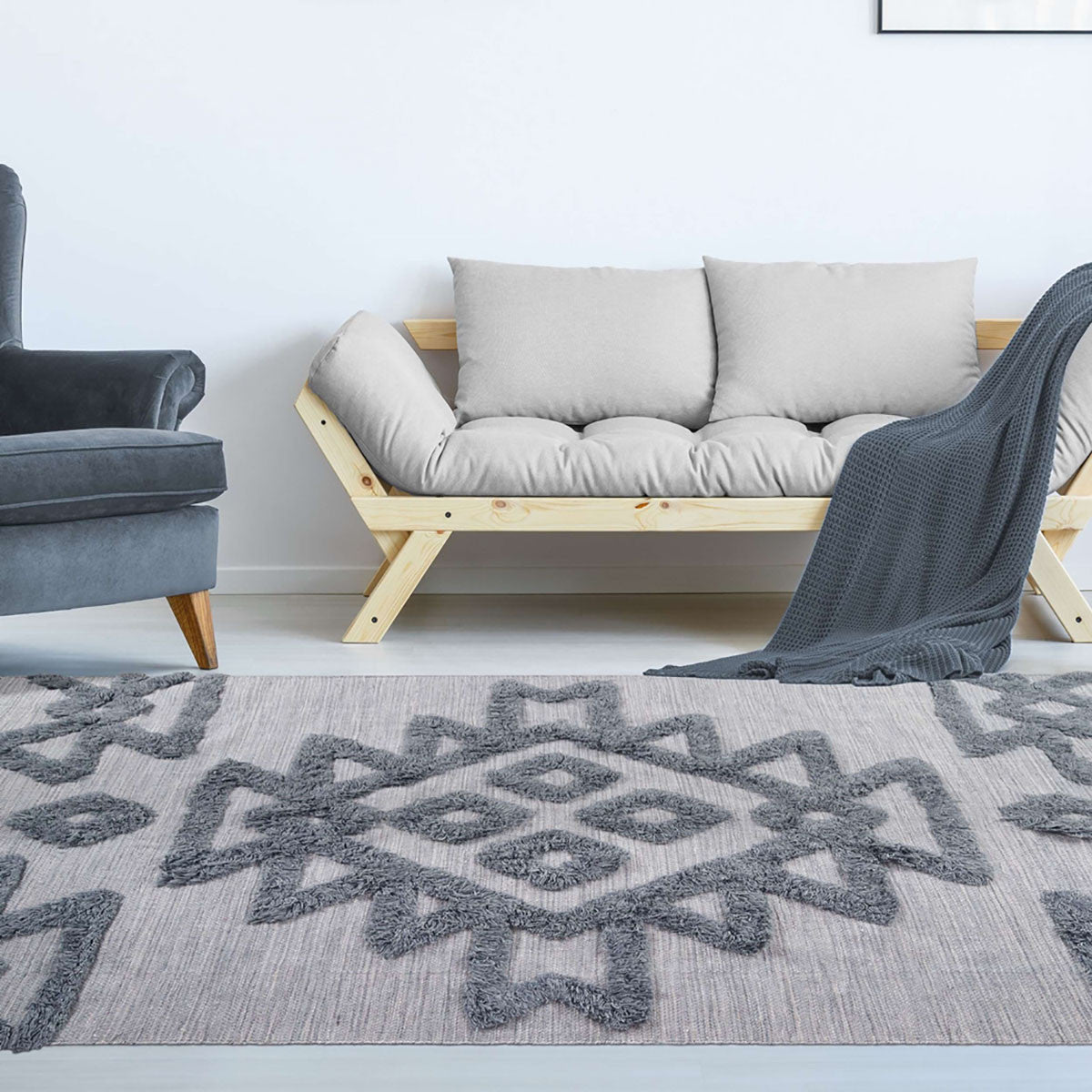 5' X 8' Silver And Grey Wool Geometric Flatweave Handmade Stain Resistant Area Rug With Fringe