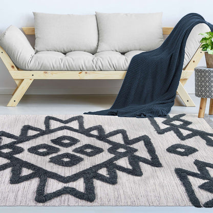 8' X 10' Ivory And Charcoal Wool Geometric Power Loom Stain Resistant Area Rug With Fringe