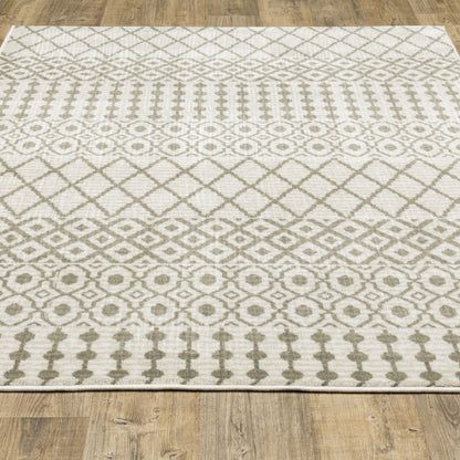5' X 7' Ivory And Grey Geometric Power Loom Stain Resistant Area Rug