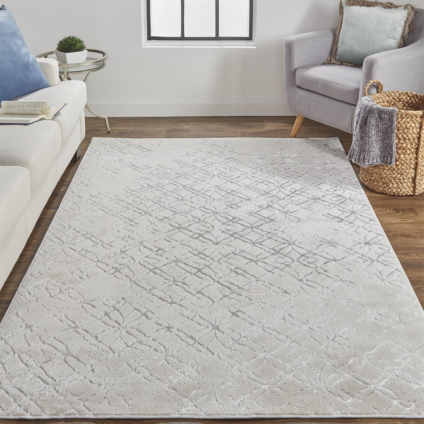 5' X 8' Silver Gray And White Abstract Stain Resistant Area Rug