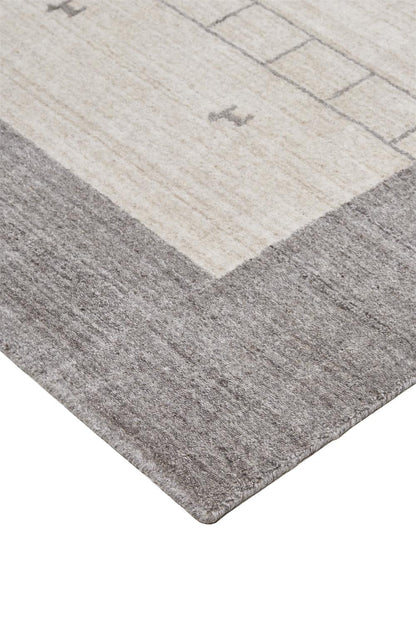 4' X 6' Ivory And Gray Wool Hand Knotted Stain Resistant Area Rug