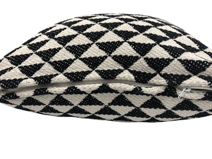 22" X 22" Black And White 100% Cotton Geometric Zippered Pillow