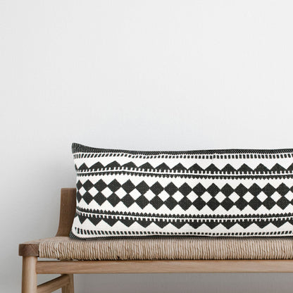 20" X 20" Black And White 100% Cotton Geometric Zippered Pillow