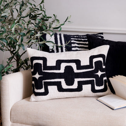 20" X 20" Black And Ivory 100% Cotton Geometric Zippered Pillow